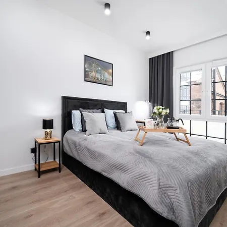 Manufaktura - Parking & Balcony - By Rentujemy *