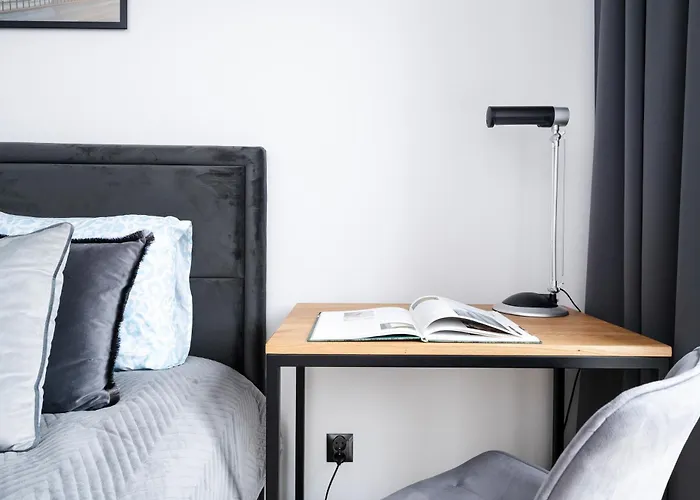 Manufaktura - Parking & Balcony - By Rentujemy Lägenhet Łódź